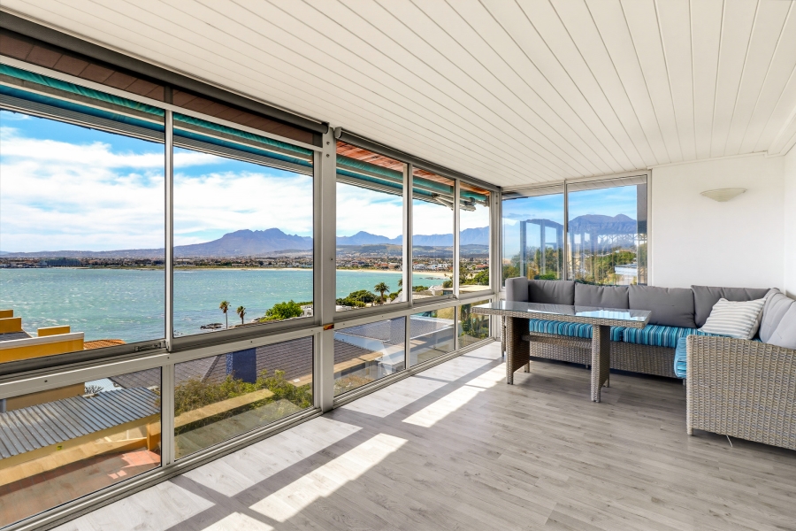 4 Bedroom Property for Sale in Gordons Bay Village Western Cape